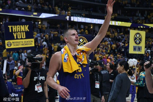 皇社教练：梅里诺像神一样；奥萨苏纳不降级可能没有如今的他（皇社主帅：梅里诺如神；若非奥萨苏纳当年降级，就没有现在的他）