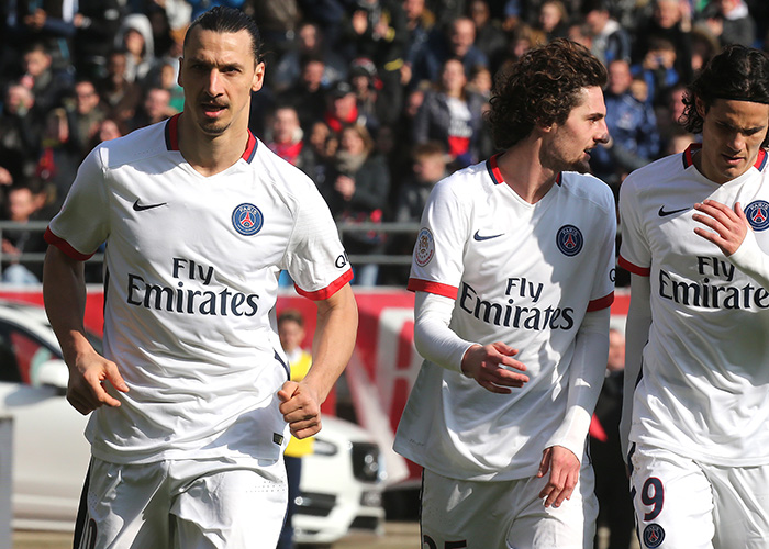 掘金约基奇豪取三双助球队连胜（约基奇砍下三双 率掘金延续连胜）