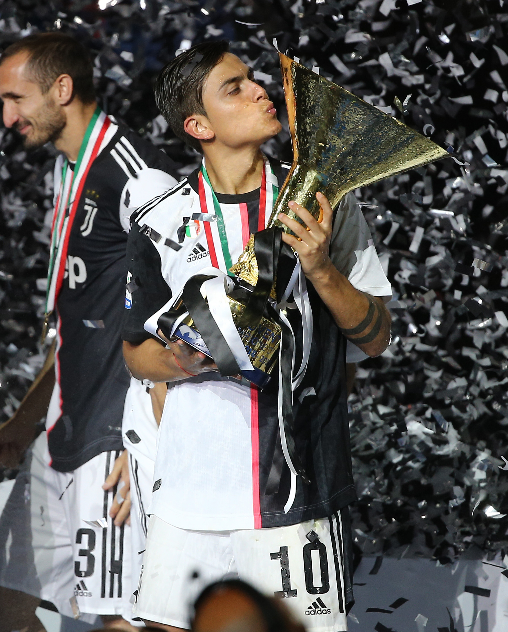 交易截止日前风云再起（交易大限将至，风云再起）