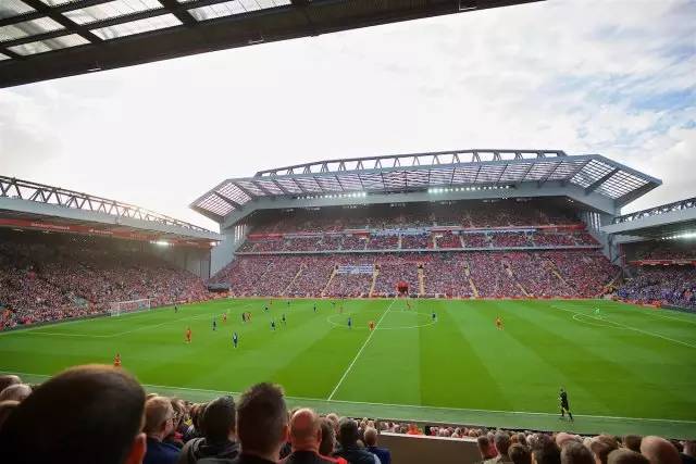 德转列米兰双雄最贵11人阵容：劳塔罗、莱奥、普利希奇领衔（德转盘点米兰双雄身价最高11人：劳塔罗、莱奥、普利希奇压阵）