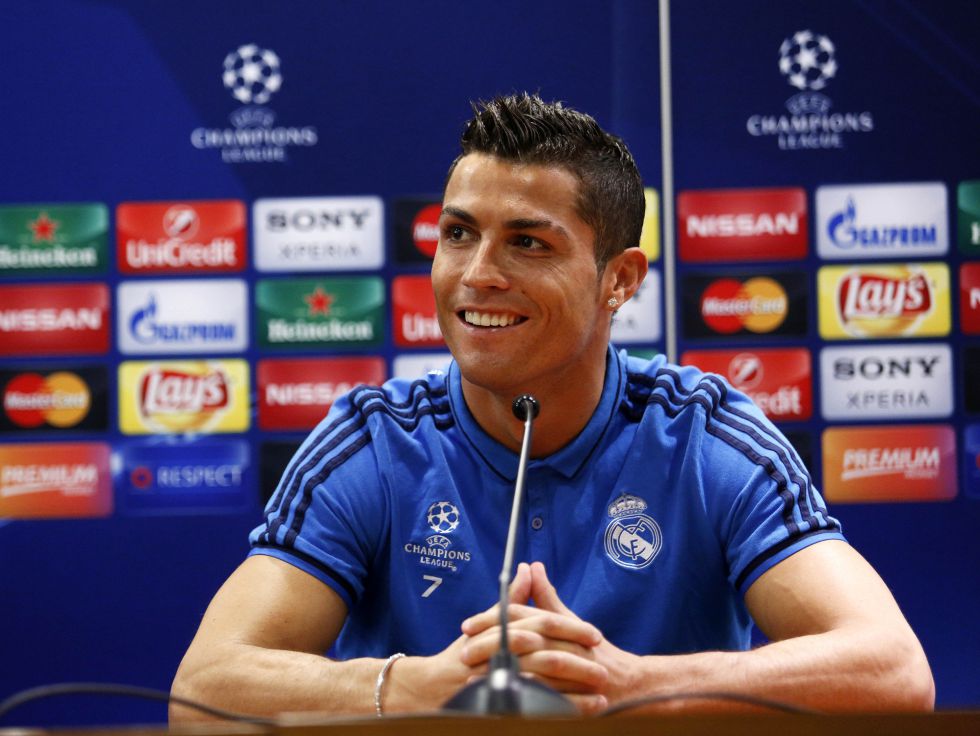 意媒：罗马也在关注维罗纳前锋焦瓦内，加斯佩里尼对他很欣赏（意媒：罗马有意引进维罗纳前锋焦瓦内，加斯佩里尼对其青睐有加）