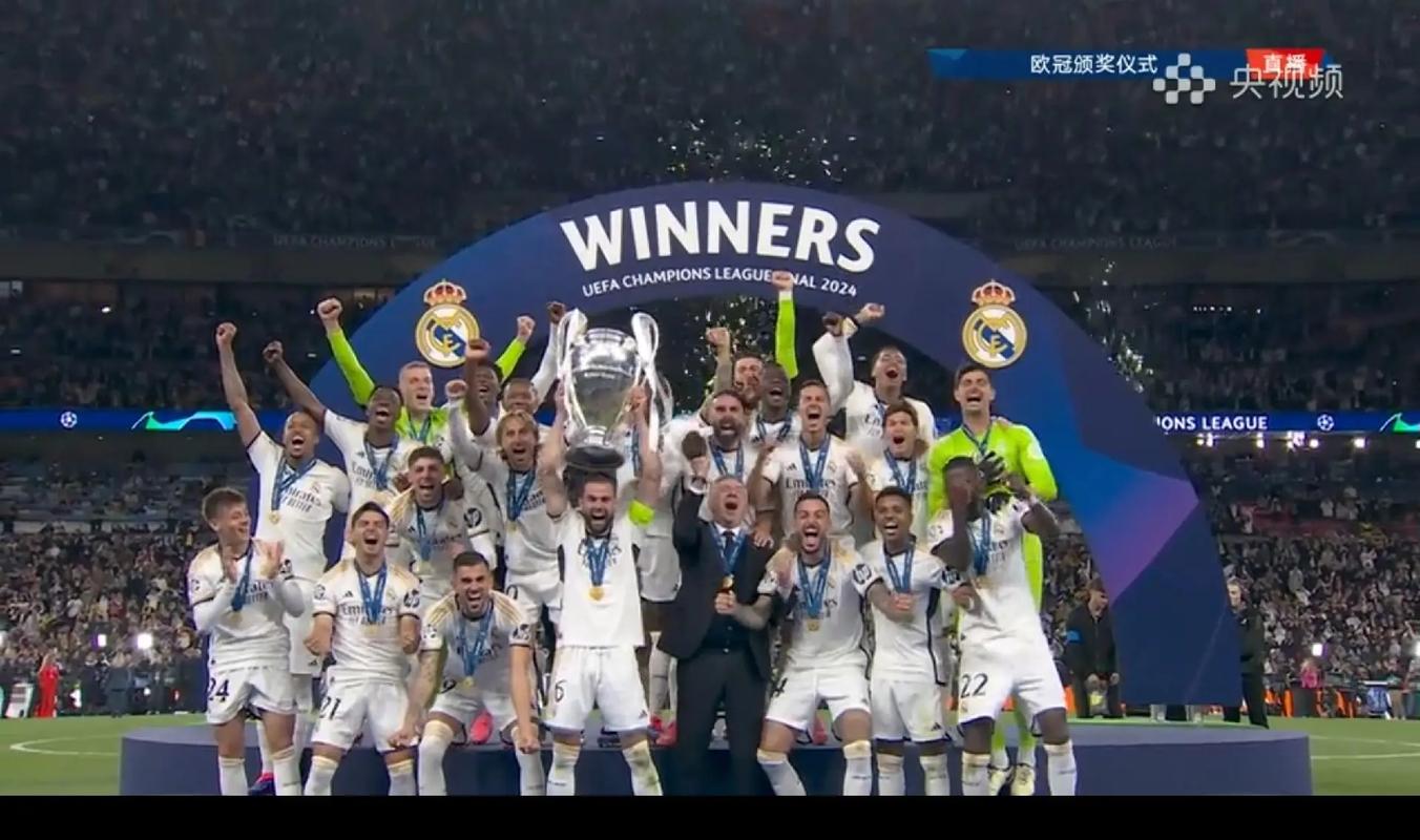 意媒：新星伊万-马耶首次入选一线队，他在国米的未来计划中（意媒：伊万-马耶首次进入一线队，已被纳入国米未来规划）