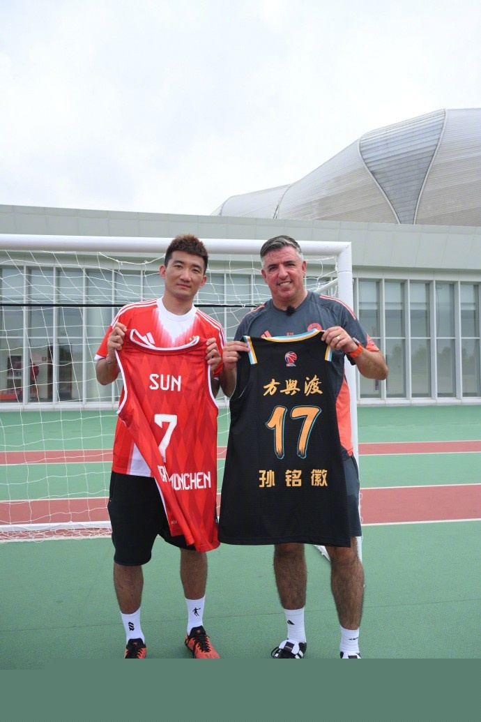 【奖项】阿卡荣获斯蒂芬·埃德伯格体育风尚奖，卢布获评阿瑟·阿什人道主义奖（【奖项】阿卡斩获斯蒂芬·埃德伯格体育风尚奖，卢布荣膺阿瑟·阿什人道主义奖）